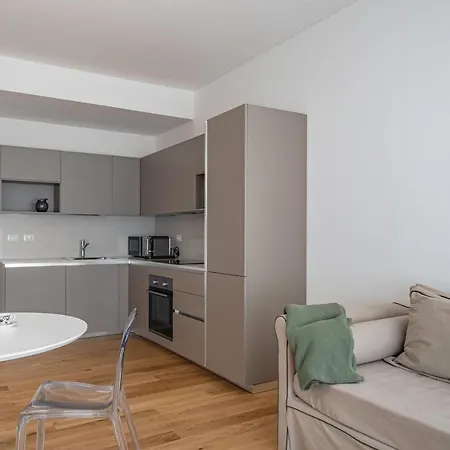 S Agostino - Porta Genova Apartment Milan