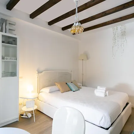S Agostino - Porta Genova Apartment Milan