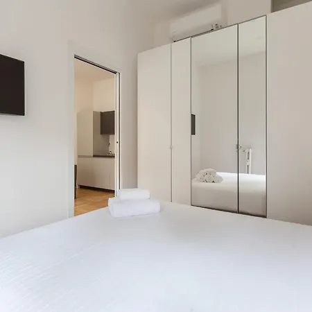 S Agostino - Porta Genova Апартаменты *